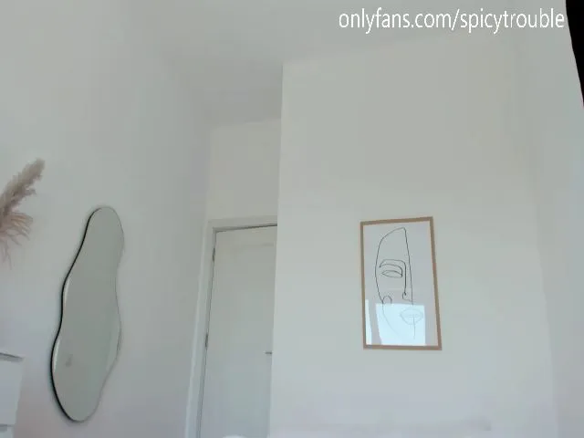 Live sex webcam photo for SpicyTrouble #273483088