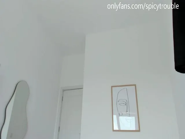 Live sex webcam photo for SpicyTrouble #273600964