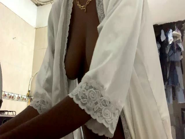 Live sex webcam photo for Spicysweet96 #271974416