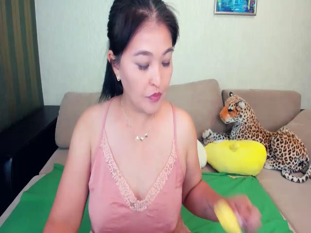 Live sex webcam photo for SqurtyPie23 #274450889