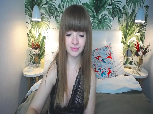 Live sex webcam photo for Ssexy_Kitty #271907344