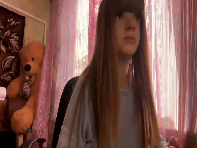 Live sex webcam photo for Ssexy_Kitty #272755406