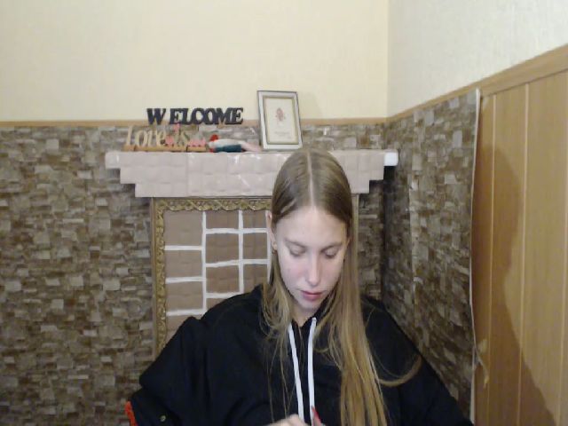 Live sex webcam photo for SshyTeen #271760279