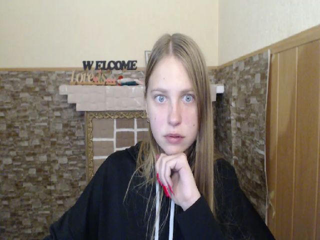 Live sex webcam photo for SshyTeen #271760323