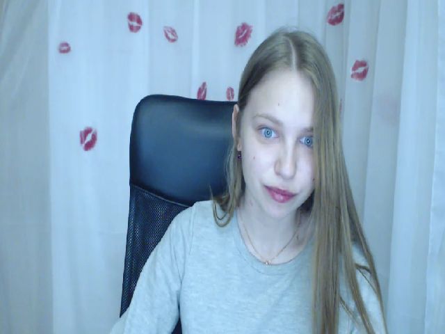 Live sex webcam photo for SshyTeen #272949322