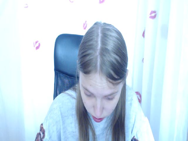 Live sex webcam photo for SshyTeen #272967541