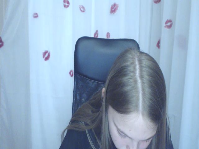 Live sex webcam photo for SshyTeen #273020955