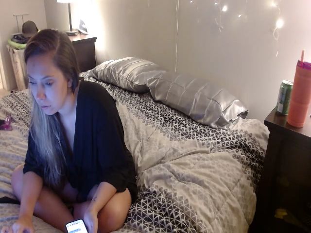 Live sex webcam photo for StaceySmalls #273586386