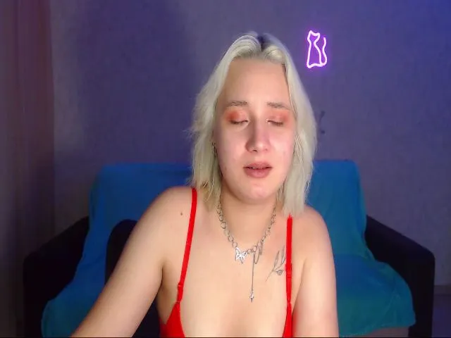 Live sex webcam photo for Star_Laura #271566946