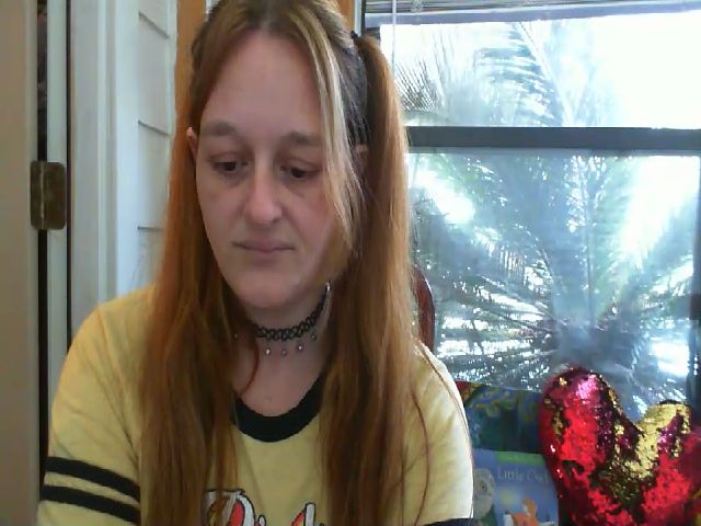 Live sex webcam photo for StarryGoddess #272664143