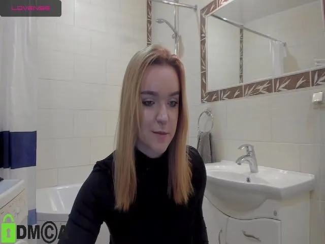 Live sex webcam photo for StefaniiaReed #273115007