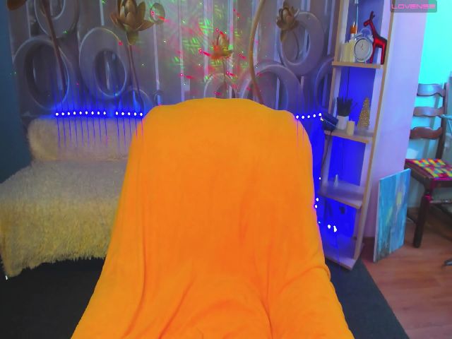 Live sex webcam photo for Stella_Sweet_ #274442446