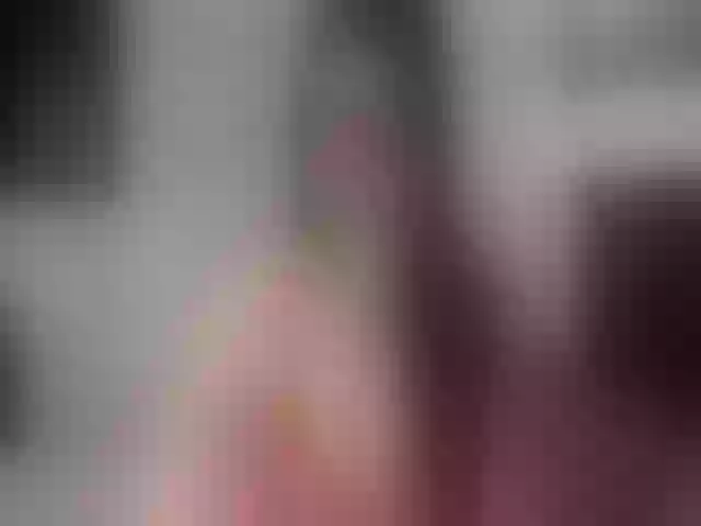 Live sex webcam photo for StormiSquirt #271773049