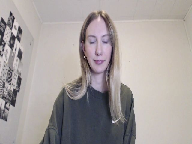 Live sex webcam photo for Strwberrymoon #271754319