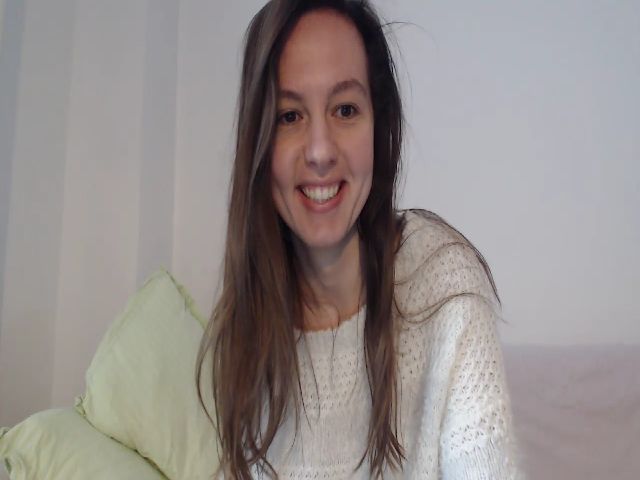 Live sex webcam photo for StunningAlice #272741229