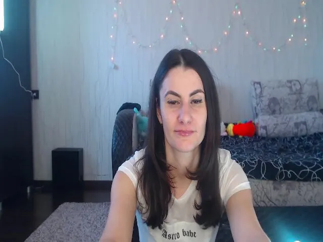 Live sex webcam photo for SuchAngel #272975540