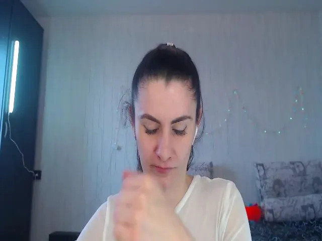 Live sex webcam photo for SuchAngel #272976217