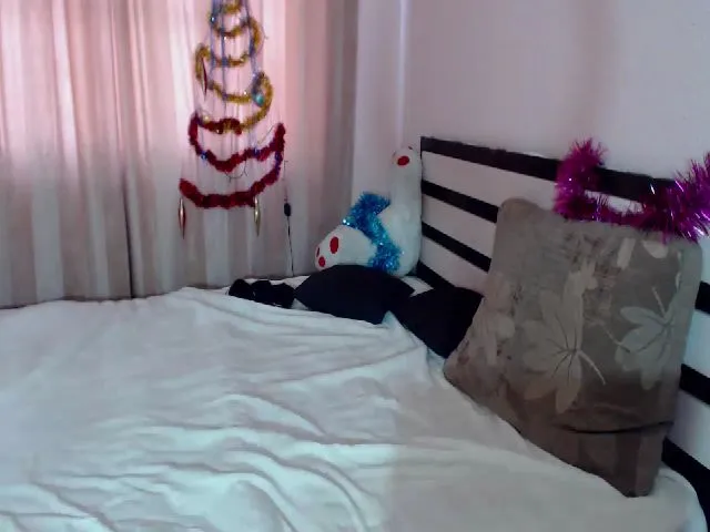 Live sex webcam photo for Sue_Cute #272005847