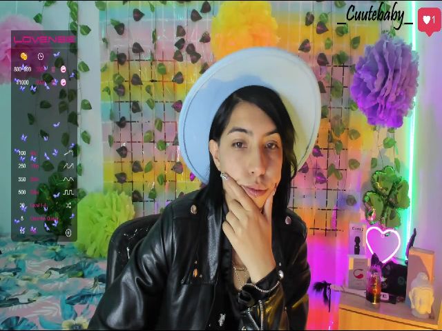 Live sex webcam photo for Sugaar_baby #272902255