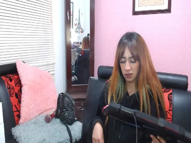 Live sex webcam photo for Sugar_baby98 #274279617