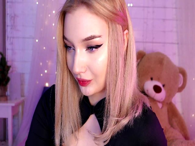 Live sex webcam photo for Sugary_Kitty #271980599