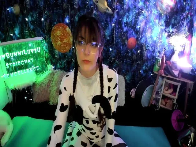 Live sex webcam photo for SumBunniLuvsU #273887315