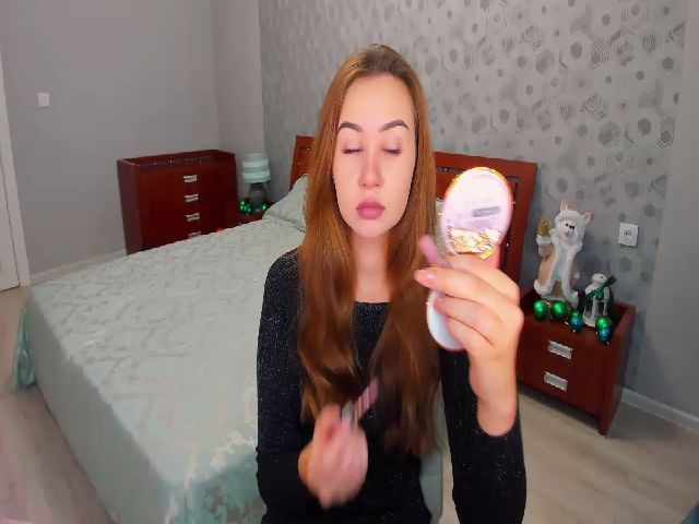 Live sex webcam photo for SunInEyess #271745365