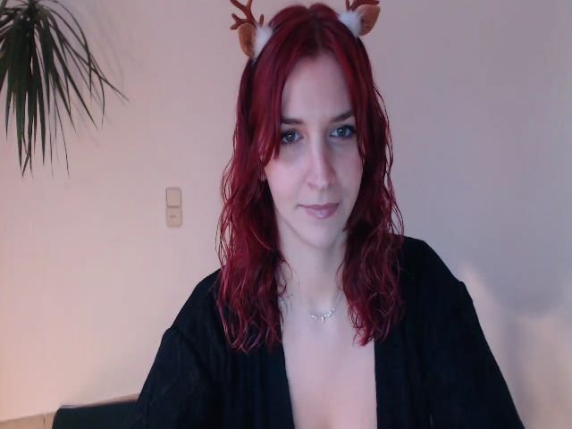 Live sex webcam photo for SunriseSiren #271772854