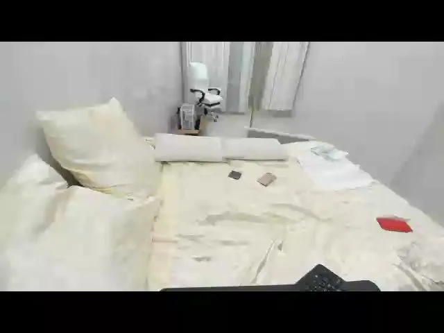 Live sex webcam photo for SuperSexyNat #272150738