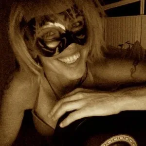 Live sex webcam photo for Surfergirl80 #290601666