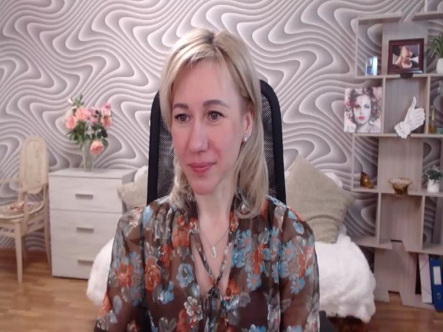 Live sex webcam photo for SvenIsolde #272043882