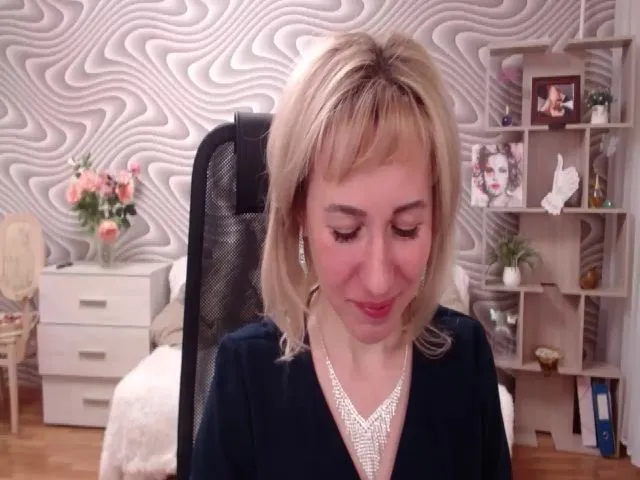 Live sex webcam photo for SvenIsolde #272134780