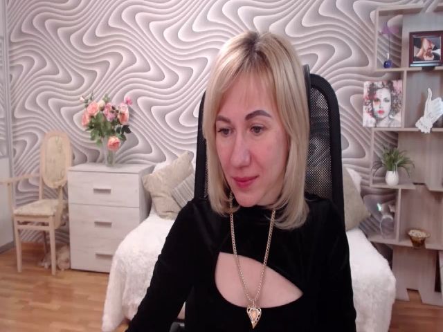 Live sex webcam photo for SvenIsolde #272318417