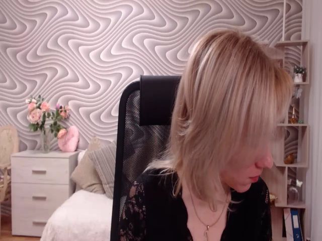 Live sex webcam photo for SvenIsolde #272501223