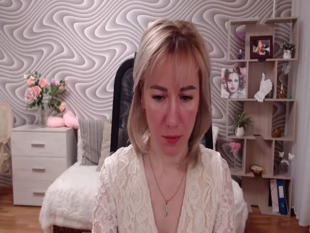 Live sex webcam photo for SvenIsolde #272568172