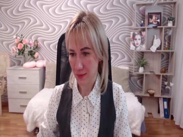 Live sex webcam photo for SvenIsolde #272610679