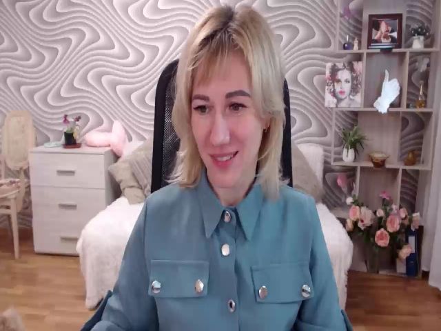 Live sex webcam photo for SvenIsolde #273044944