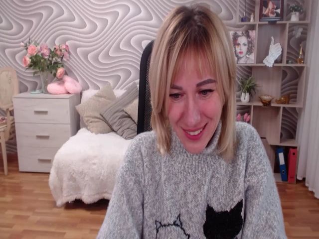 Live sex webcam photo for SvenIsolde #273318108