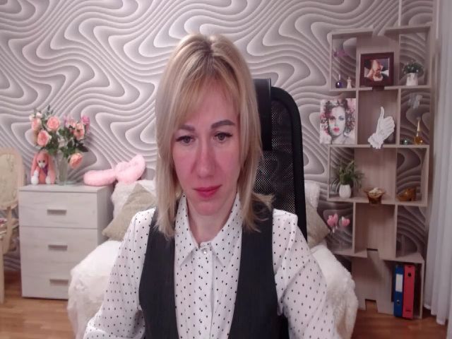 Live sex webcam photo for SvenIsolde #273429688