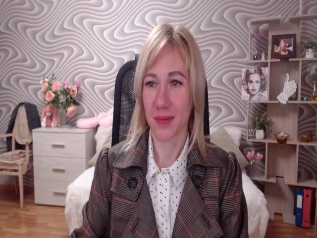 Live sex webcam photo for SvenIsolde #273429930