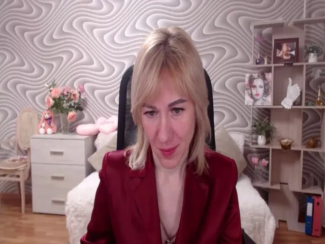 Live sex webcam photo for SvenIsolde #273485756