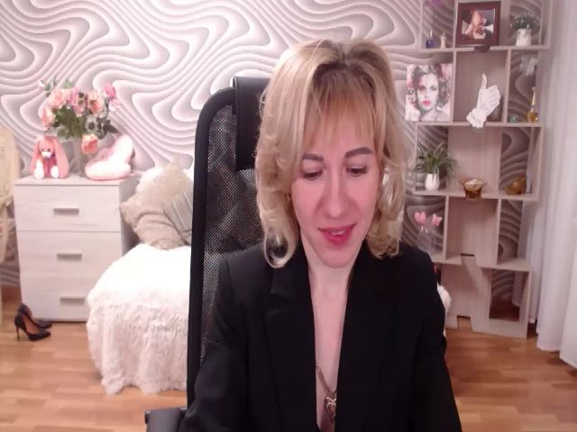 Live sex webcam photo for SvenIsolde #273677516