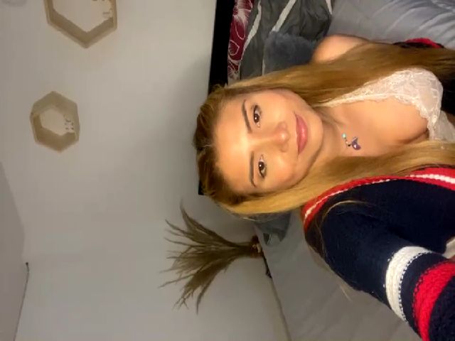 Live sex webcam photo for SweetLatin27 #272872360