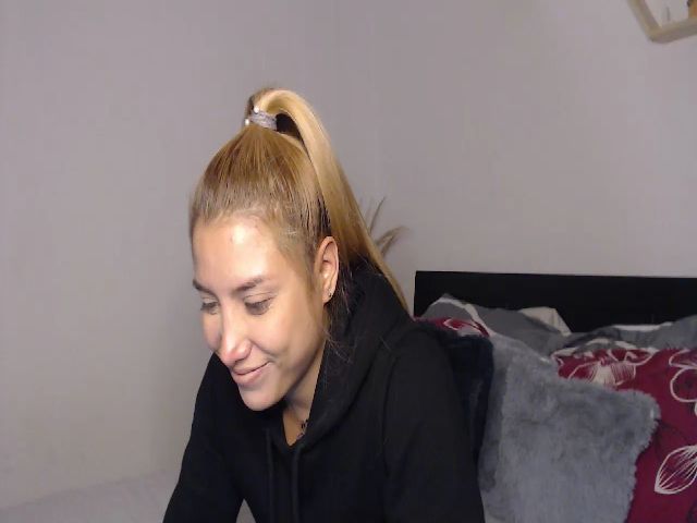 Live sex webcam photo for SweetLatin27 #272914478