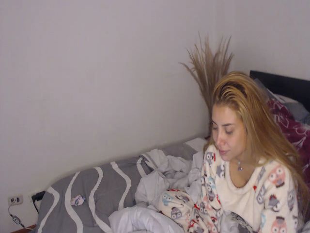 Live sex webcam photo for SweetLatin27 #272958783
