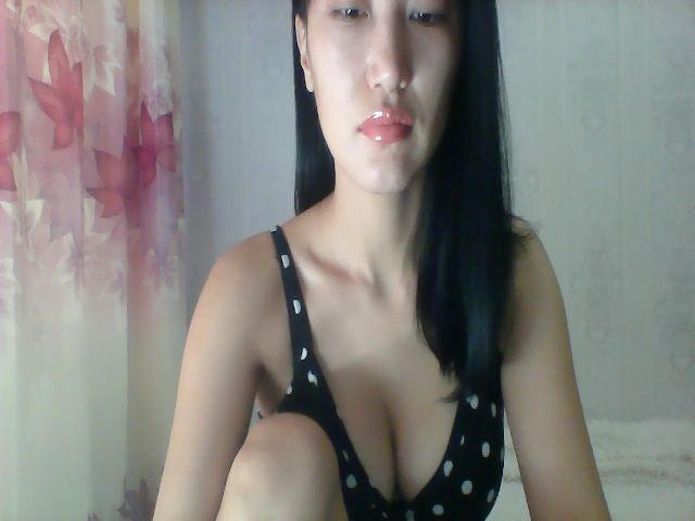 Live sex webcam photo for SweetRo0mance #273671908