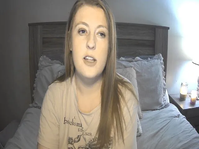 Live sex webcam photo for SweetSpecimen #273444312