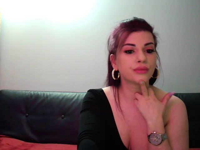 Live sex webcam photo for SweetVickyy #271767283