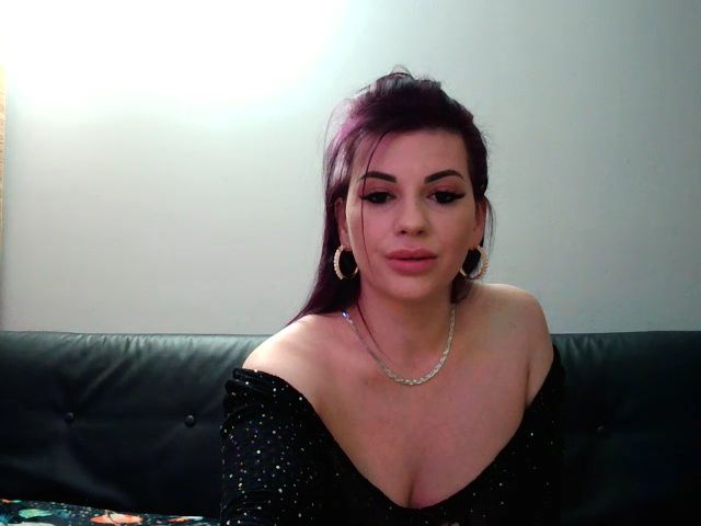 Live sex webcam photo for SweetVickyy #272060202