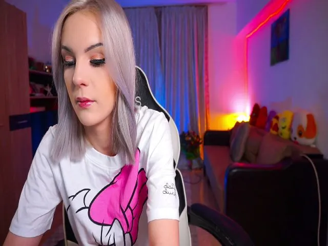 Live sex webcam photo for Sweet_Abbyy #272614597